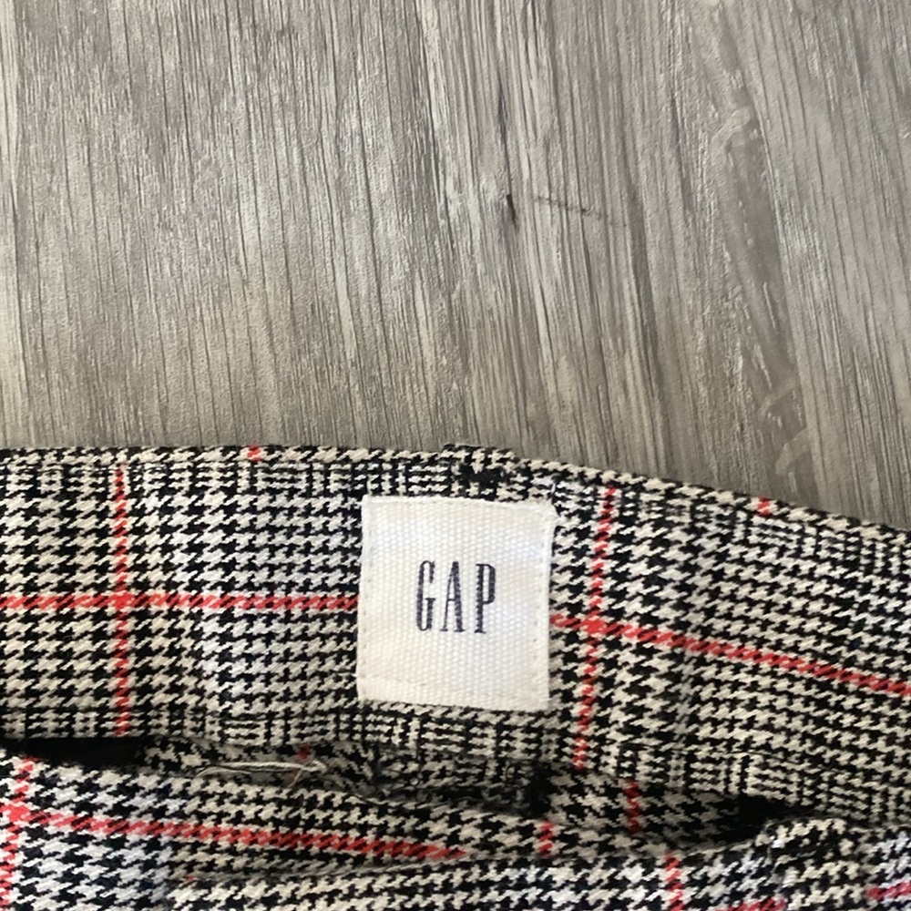 GAP Pants - Picture 2 of 4